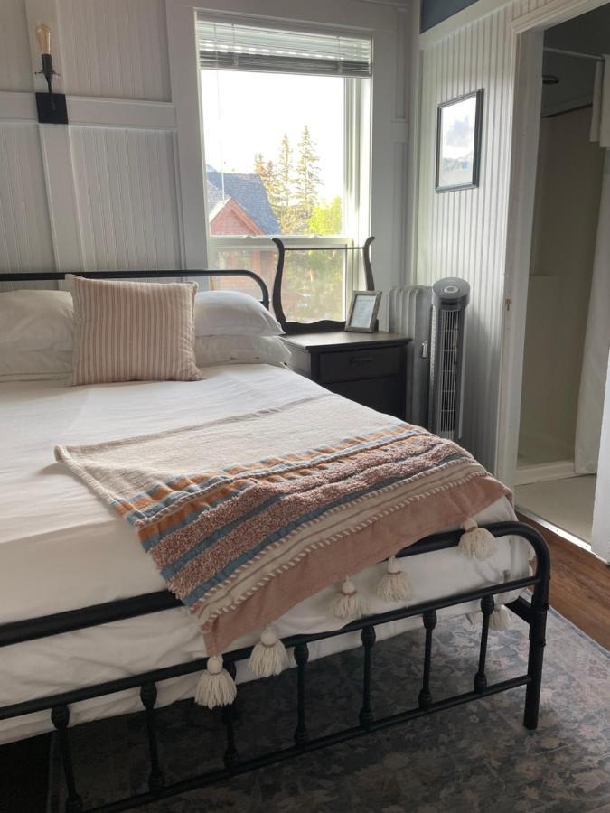 Three Peaks Banff Villa Eksteriør billede